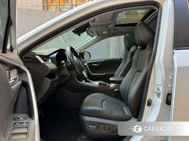Toyota Wildlander 2022 Белый из Китая, фото 4