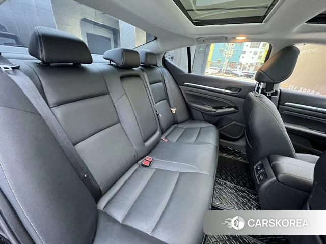 Nissan Altima 2023 Черный из Китая, фото 4