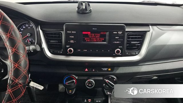 Kia Stonic 2020 Белый из Кореи, фото 4