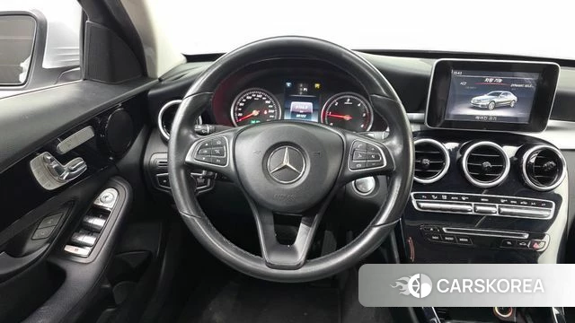 Mercedes-Benz C-Class W205 2018 Серебряный из Кореи, фото 4