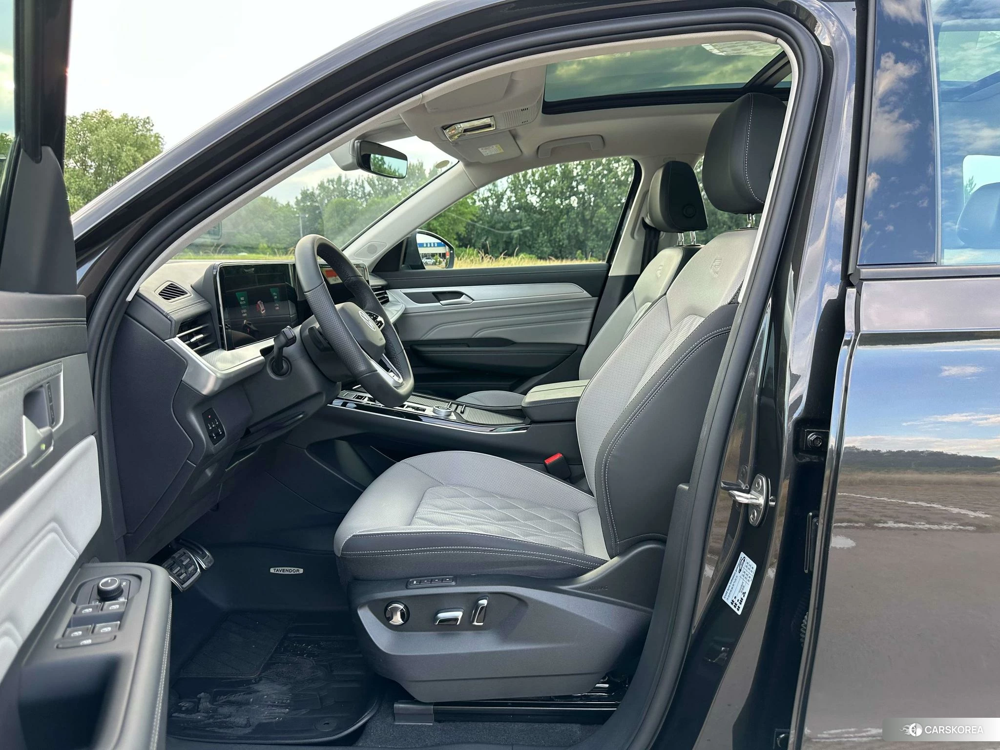 Volkswagen Tavendor 2024 Черный из Китая, фото 4