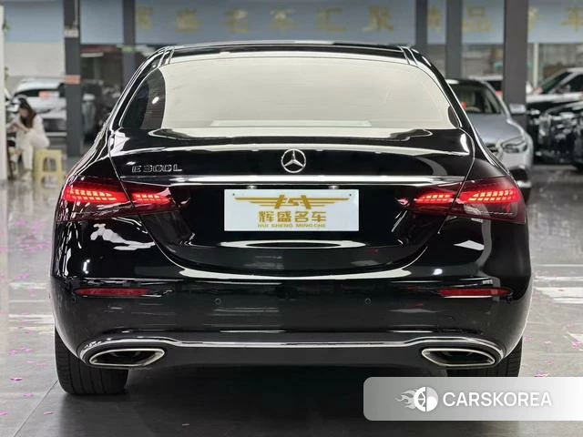 Mercedes-Benz E-Class 2023 Черный из Китая, фото 4