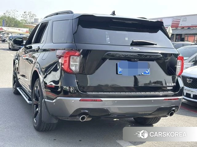 Ford Explorer 2021 Черный из Китая, фото 4