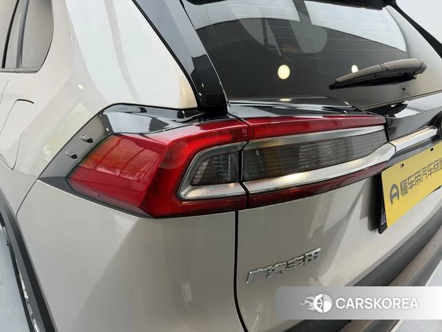 Toyota Wildlander 2022 Серебристо-серый из Китая, фото 4
