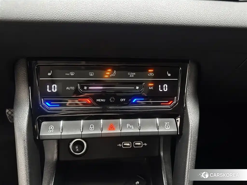 Skoda Karoq 2023 Белый из Китая, фото 4