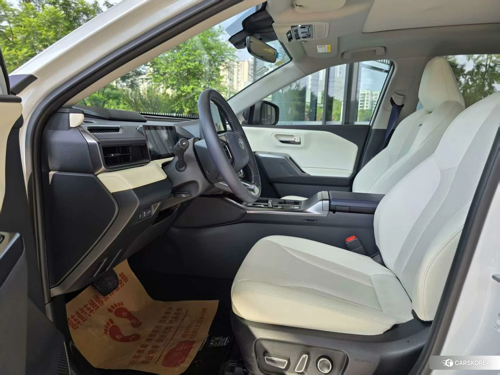 Toyota RAV4 2025 Белый из Китая, фото 4