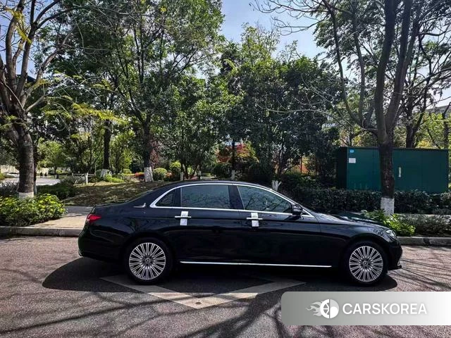 Mercedes-Benz E-Class 2023 Черный из Китая, фото 4