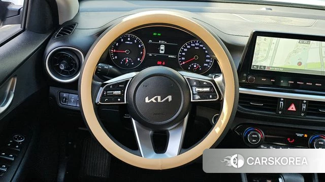 Kia The New K3 2nd generation 2023 Белый из Кореи, фото 4