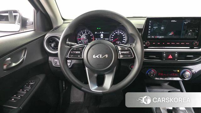 Kia The New K3 2nd generation 2021 Белый из Кореи, фото 4