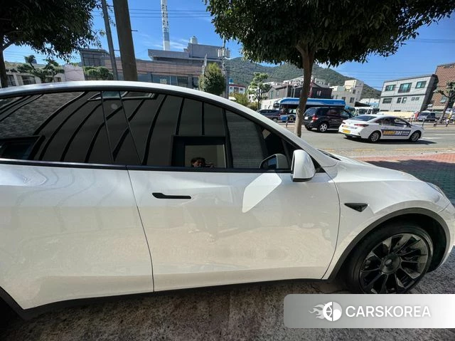Tesla Model Y 2021 Белый из Кореи, фото 4