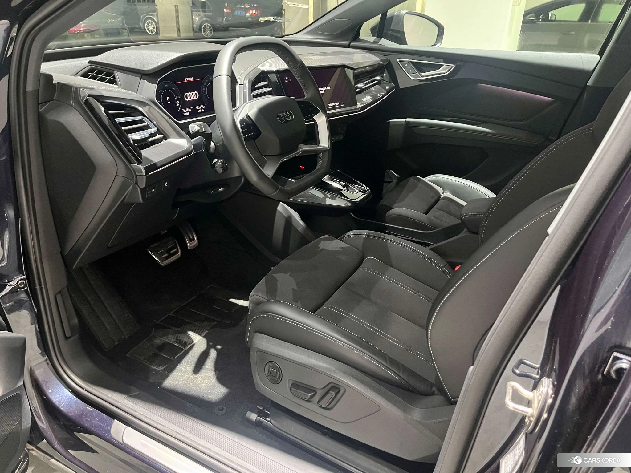 Audi Q4 2022 Синий из Китая, фото 4