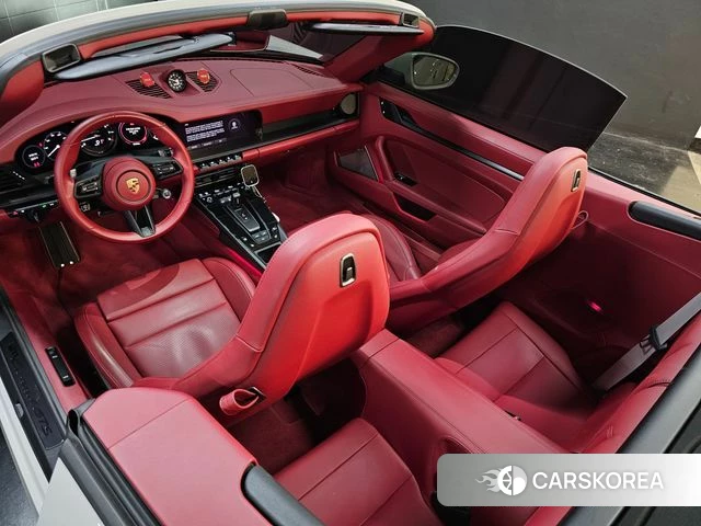 Porsche 911(992) 2024 Серебристо-серый из Кореи, фото 4