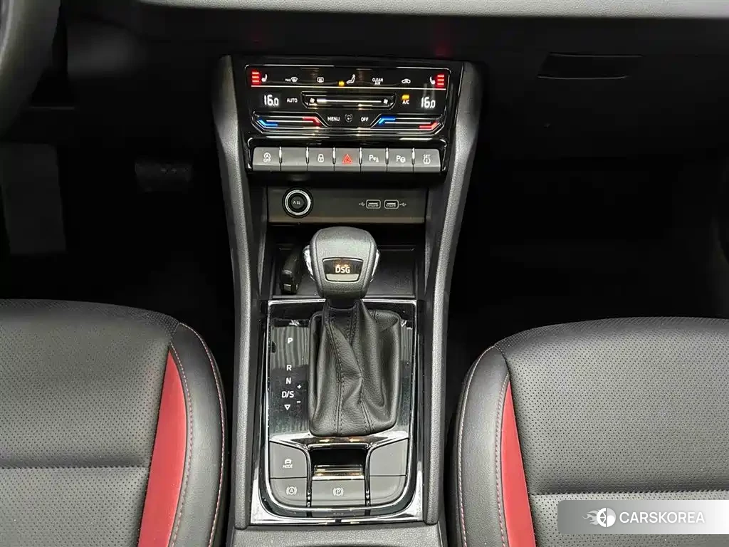 Skoda Karoq 2024 Белый из Китая, фото 4