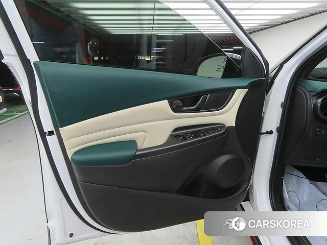 Hyundai The New Kona 2021 Белый из Кореи, фото 4