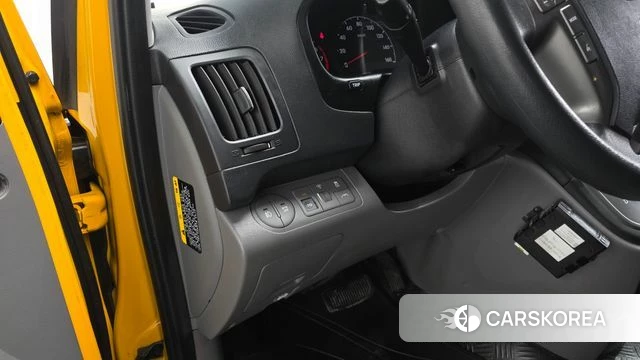 Hyundai The New Grand Starex 2021 Желтый из Кореи, фото 4