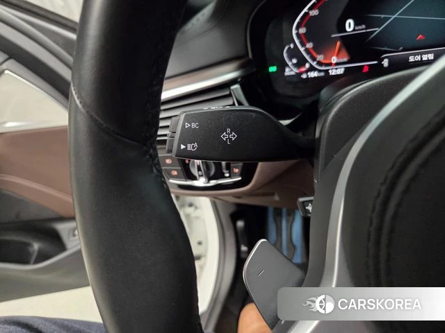 BMW 5 Series (G30) 2019 Белый из Кореи, фото 5