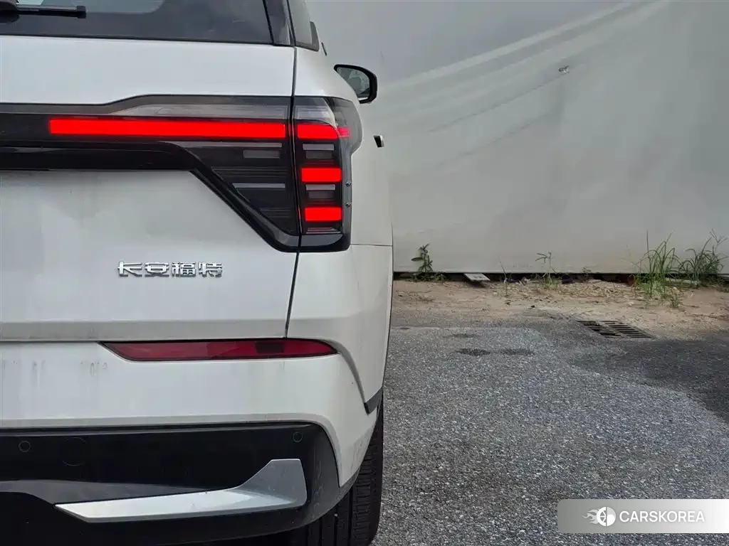 Ford Edge 2025 Белый из Китая, фото 4