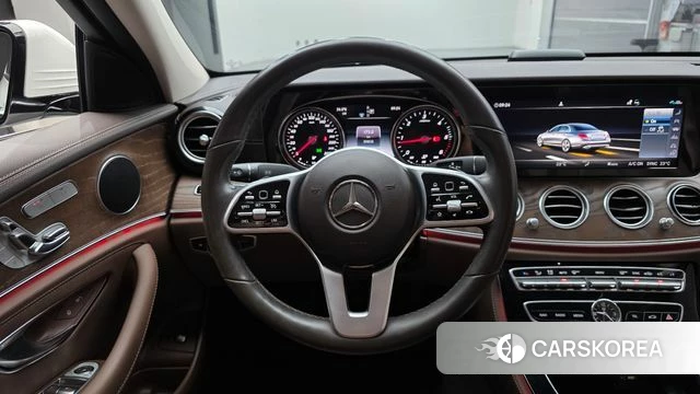 Mercedes-Benz E-Class W213 2020 Белый из Кореи, фото 5