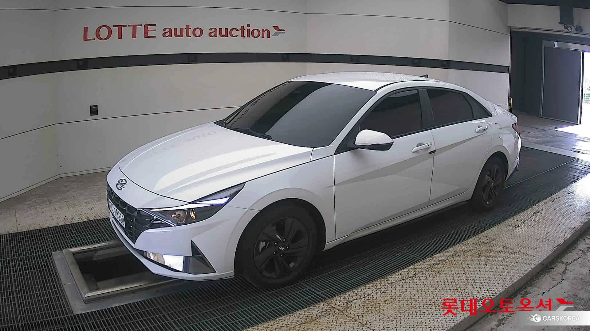 Hyundai Avante Hybrid 2023 Polar White из Кореи, фото 4
