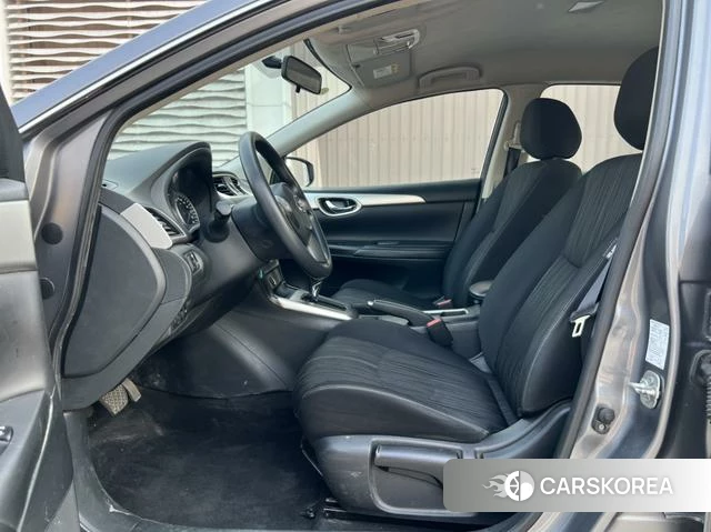 Nissan Sylphy 2022 Темно-серый из Китая, фото 4