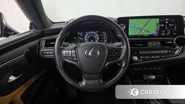 Lexus ES300h 7th generation 2022 Черный из Кореи, фото 4