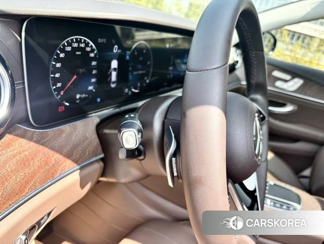 Mercedes-Benz E-Class 2023 Черный из Китая, фото 4