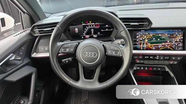Audi A3 (8Y) 2024 Белый из Кореи, фото 4