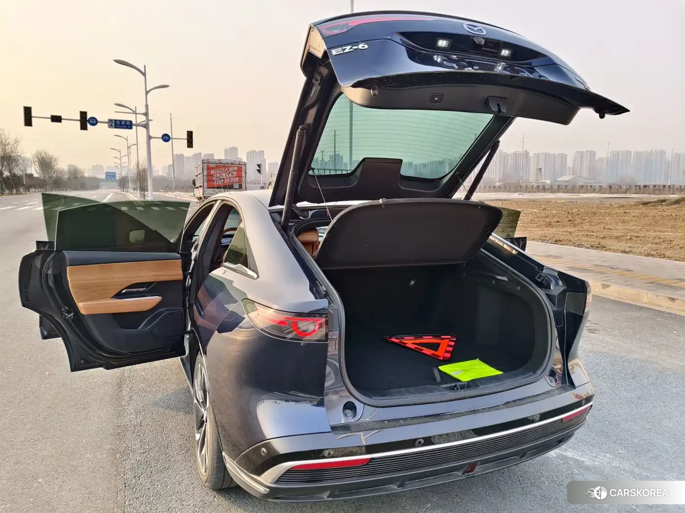 Mazda EZ-6 2025 Синий из Китая, фото 4