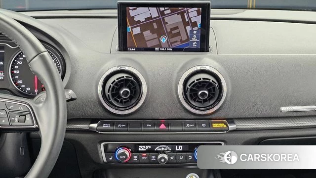 Audi New A3 2018 Белый из Кореи, фото 4