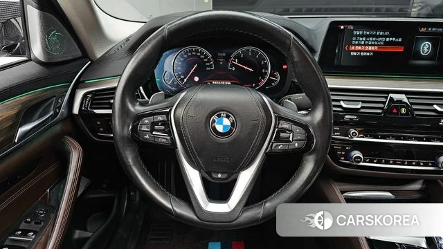 BMW 5 Series (G30) 2018 Белый из Кореи, фото 4