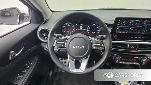 Kia The New K3 2nd generation 2024 Белый из Кореи, фото 4