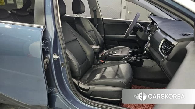 Kia Stonic 2018 Синий из Кореи, фото 4