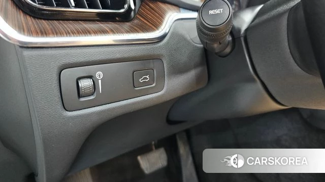 Volvo XC60 second Generation 2021 Белый из Кореи, фото 4