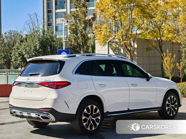 Mercedes-Benz GLC 2023 Белый из Китая, фото 4