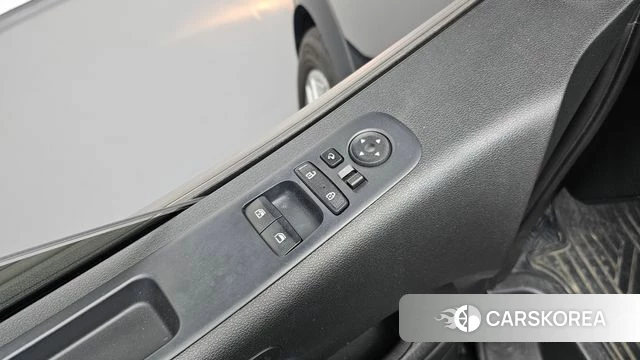 Hyundai Staria 2023 Черный из Кореи, фото 4