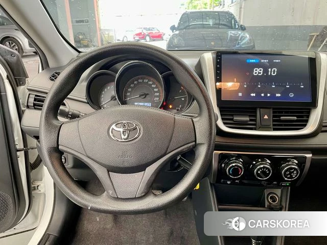 Toyota Yaris L 2021 Белый из Китая, фото 4
