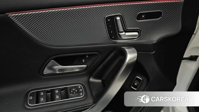 Mercedes-Benz A-Class W177 2020 Белый из Кореи, фото 4