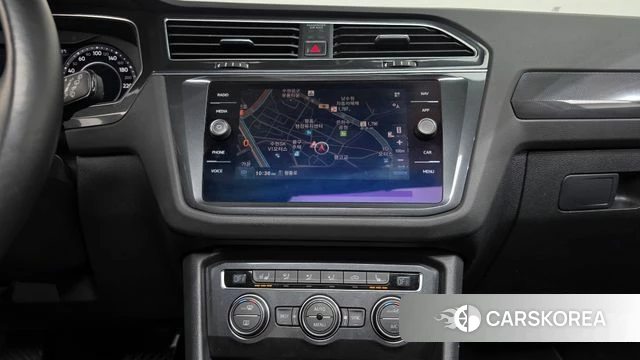 Volkswagen Tiguan second Generation 2018 Серебряный из Кореи, фото 4