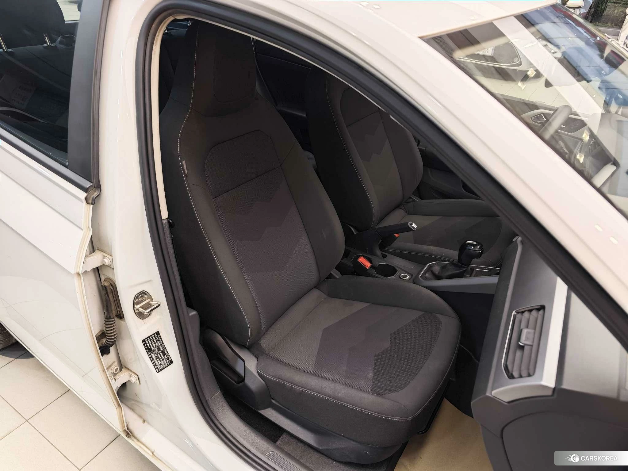 Volkswagen Polo 2023 Белый из Китая, фото 4