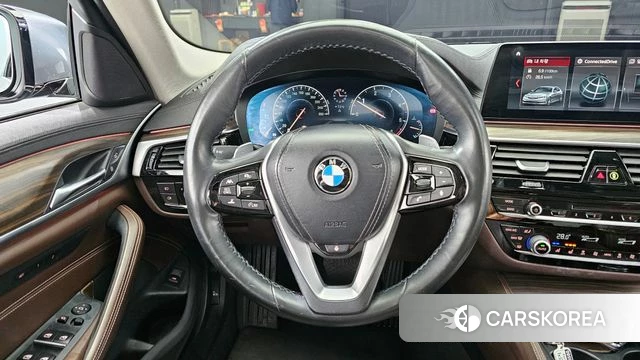 BMW 5 Series (G30) 2019 Серый из Кореи, фото 4