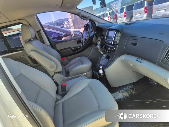 Hyundai The New Grand Starex 2018 Белый из Кореи, фото 4