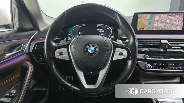BMW 5 Series (G30) 2020 Белый из Кореи, фото 4