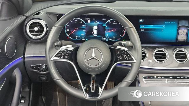 Mercedes-Benz E-Class W213 2023 Белый из Кореи, фото 4