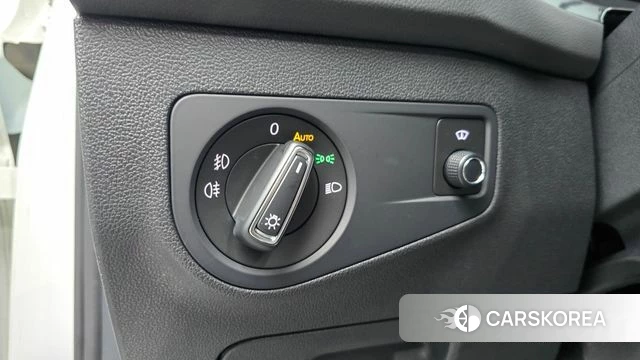 Volkswagen Tiguan second Generation 2020 Белый из Кореи, фото 4
