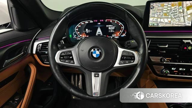 BMW 5 Series (G30) 2023 Белый из Кореи, фото 4
