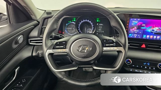 Hyundai Avante Hybrid (CN7) 2023 Белый из Кореи, фото 4