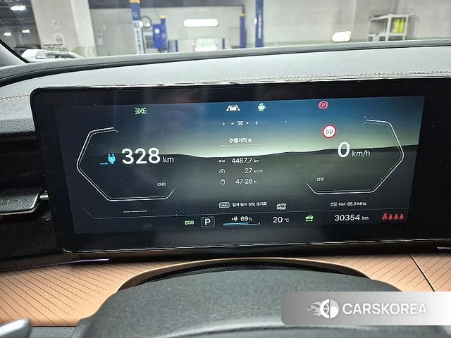Ssangyong Torres EVX 2023 Серебристо-серый из Кореи, фото 4