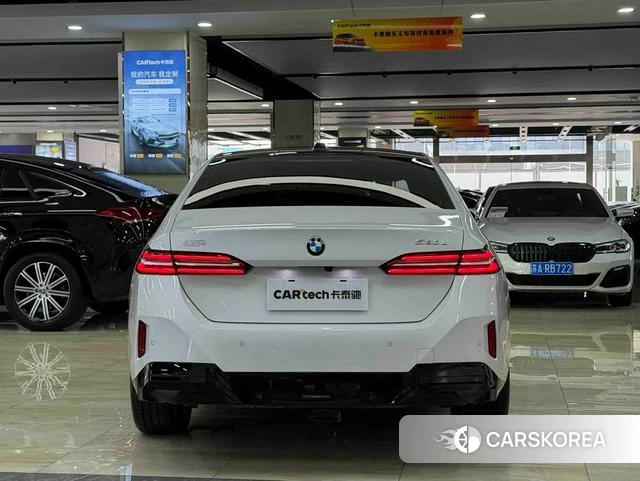 BMW 5 series 2026 Белый из Китая, фото 4