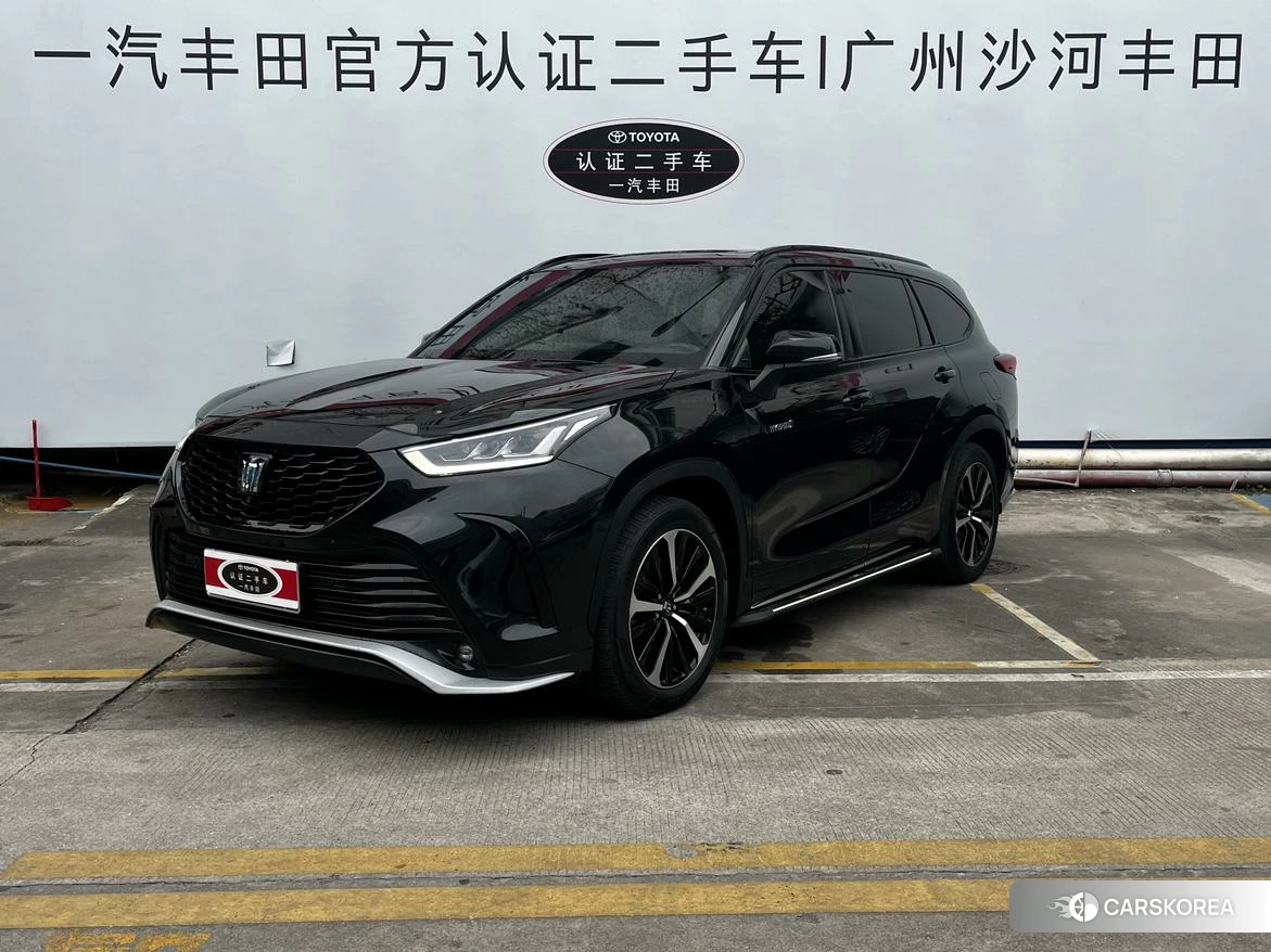 Toyota Crown 2021 Черный из Китая, фото 4