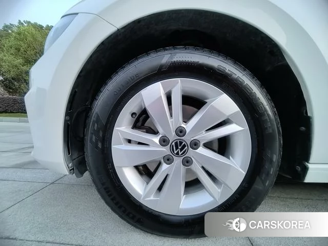 Volkswagen Polo 2022 Белый из Китая, фото 4
